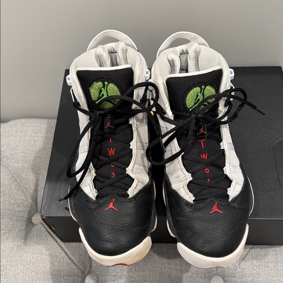 Jordan 6 Rings - Picture 8 of 8